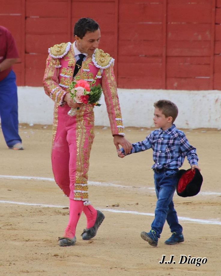 33102539_1922829521071789_8678069034605871104_n