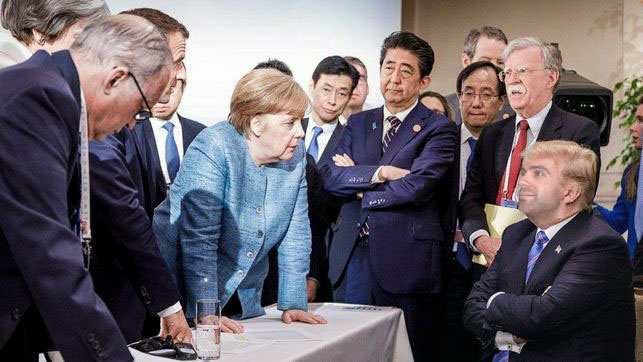 Merkel-Macron-G7-Trump-informal_EDIIMA20180610_0006_24