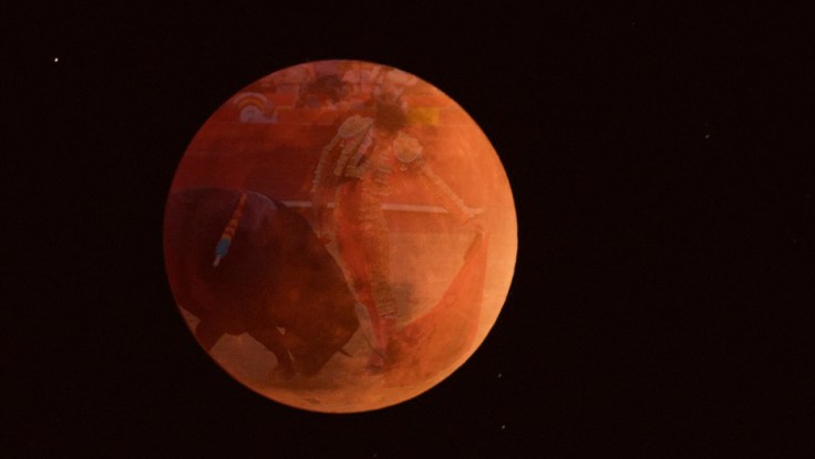 SyiPwumEm_930x525__1