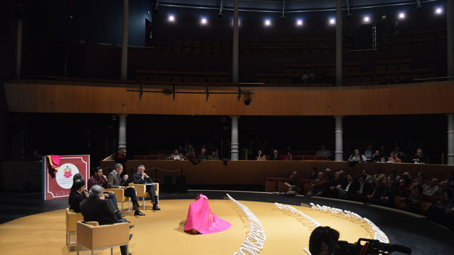 Aspecto-Teatro-Congreso-Internacional-Tauromaquia_EDIIMA20150301_0012_15