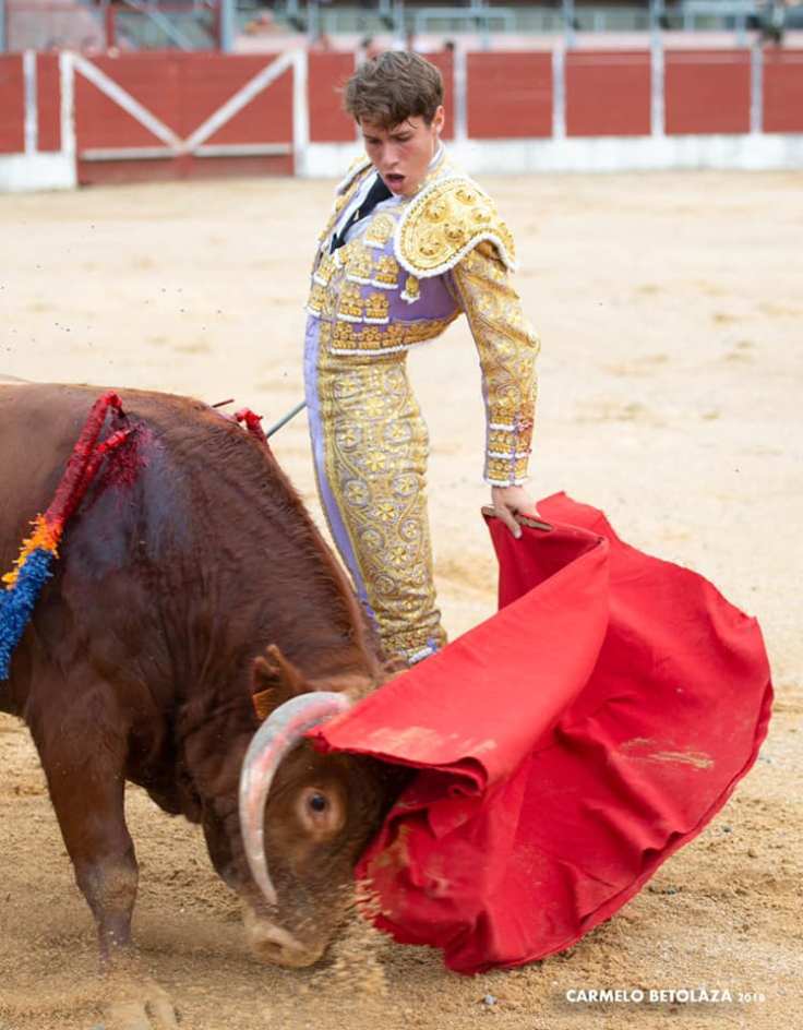 44259734_586556801774494_2603063138462990336_n