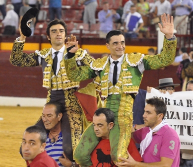 A.FEMUR_.PU_.PER_.HOMBR_.